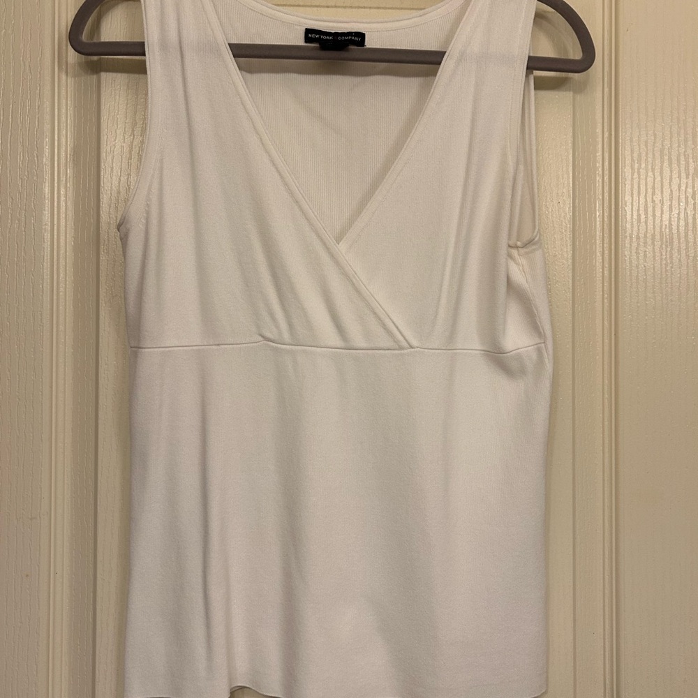 New York & Company Cream V-Neck Tank Top
